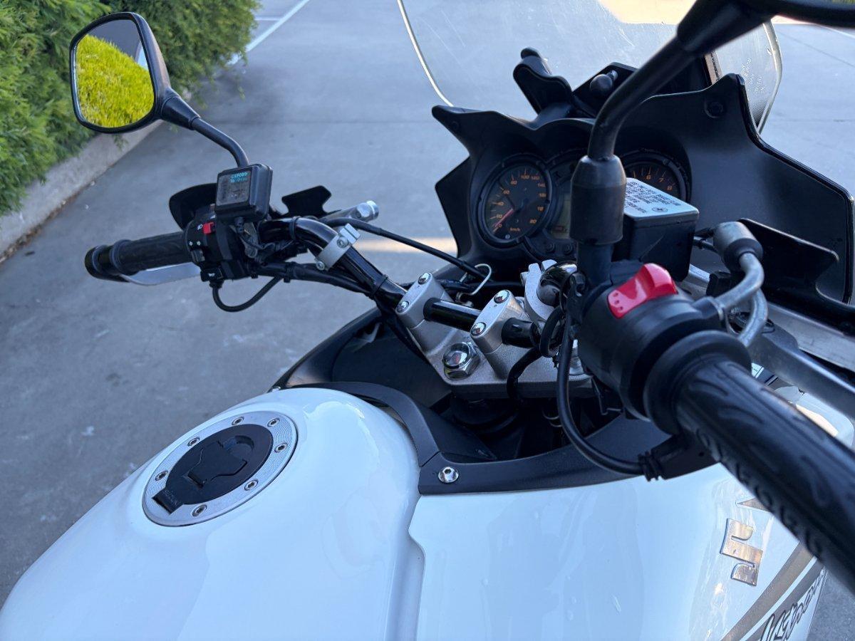 2010 SUZUKI V-STROM 650 (DL650) DUAL SPORTS