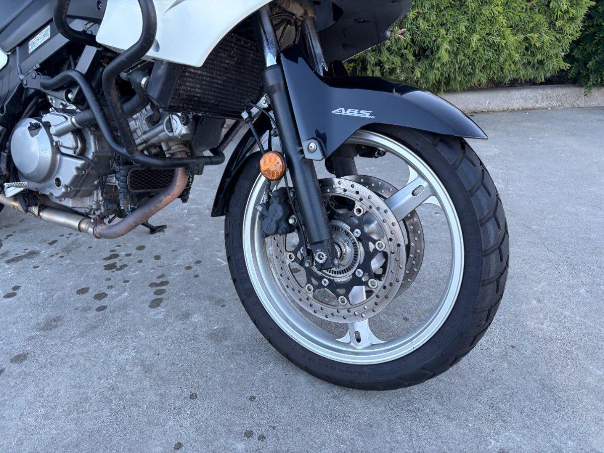 2010 SUZUKI V-STROM 650 (DL650) DUAL SPORTS