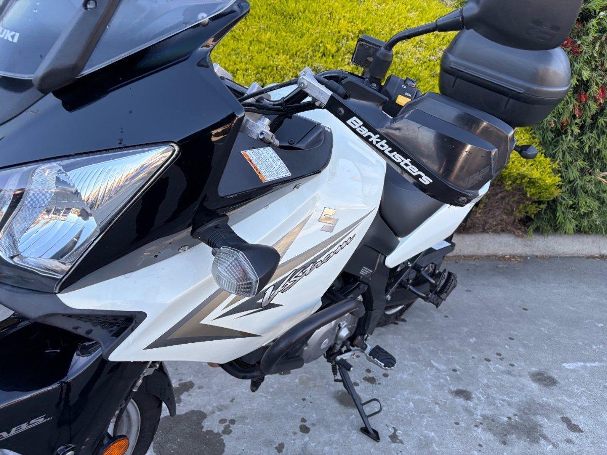 2010 SUZUKI V-STROM 650 (DL650) DUAL SPORTS