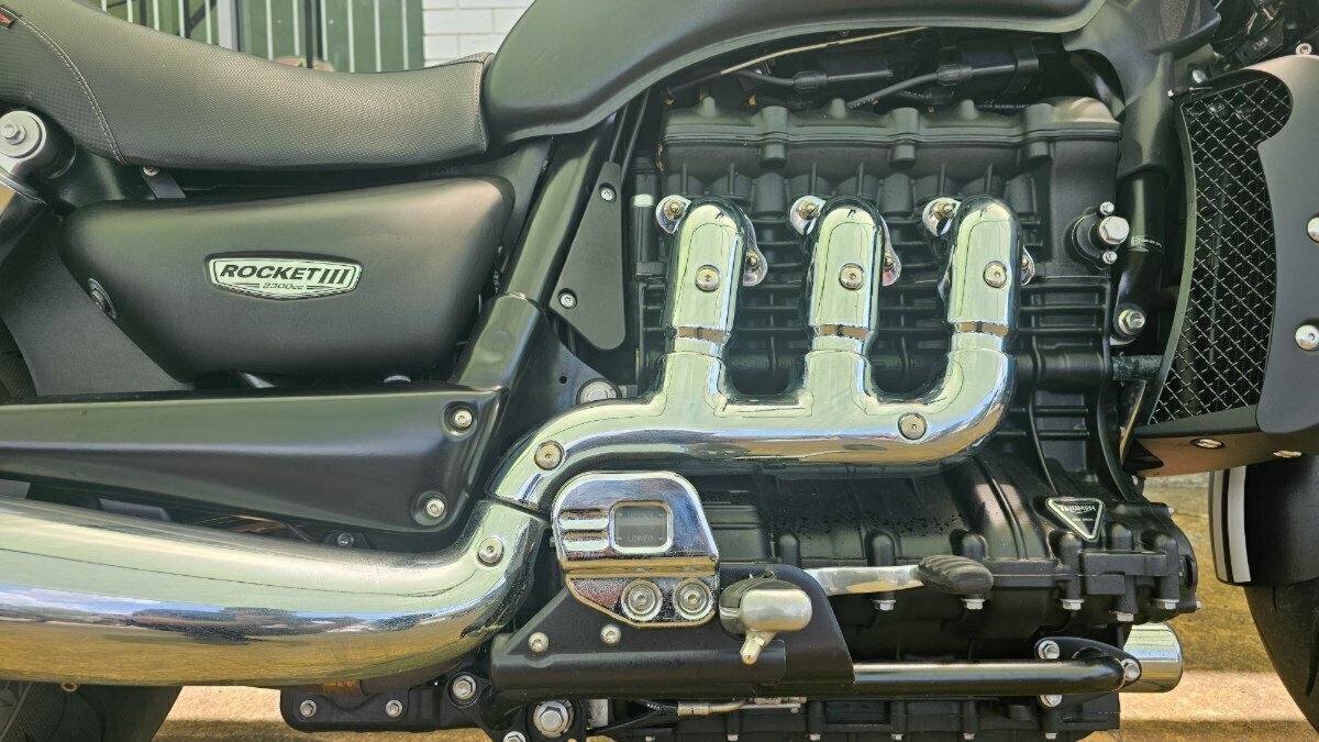 2014 TRIUMPH ROCKET III ROADSTER CRUISER JBFD5277953 JUST BIKES