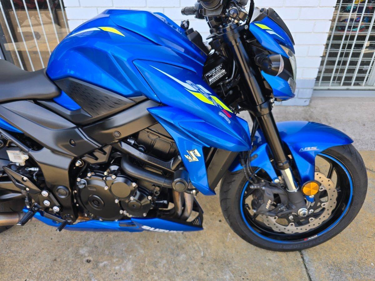 2019 SUZUKI GSX-S750 ROAD