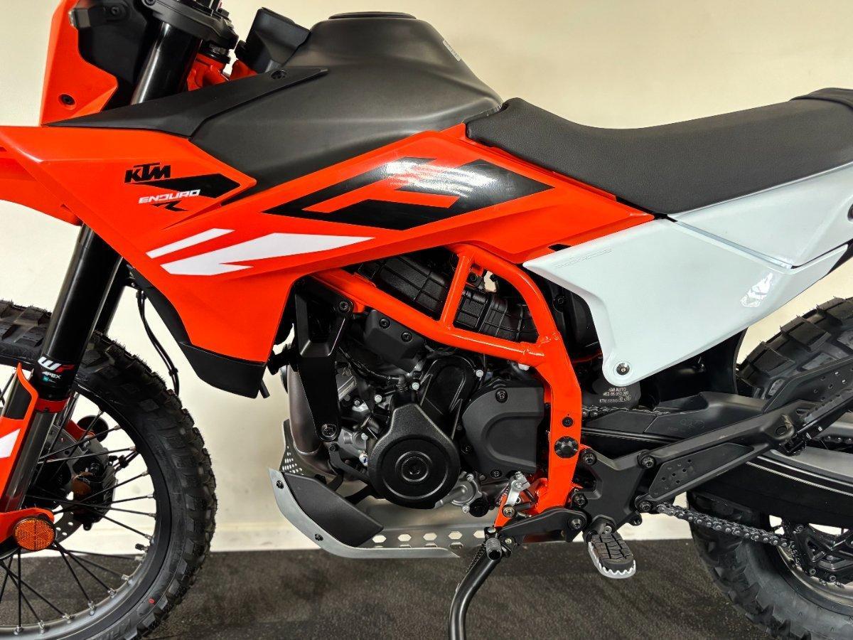 2025 KTM 390 ENDURO R DUAL SPORTS