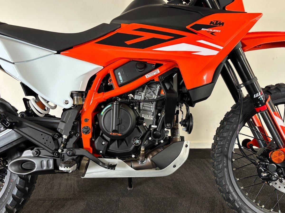 2025 KTM 390 ENDURO R DUAL SPORTS