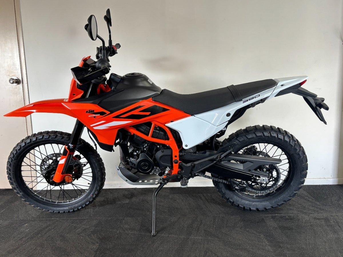 2025 KTM 390 ENDURO R DUAL SPORTS