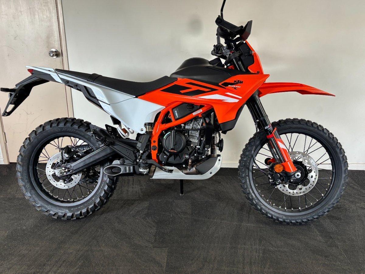 2025 KTM 390 ENDURO R DUAL SPORTS
