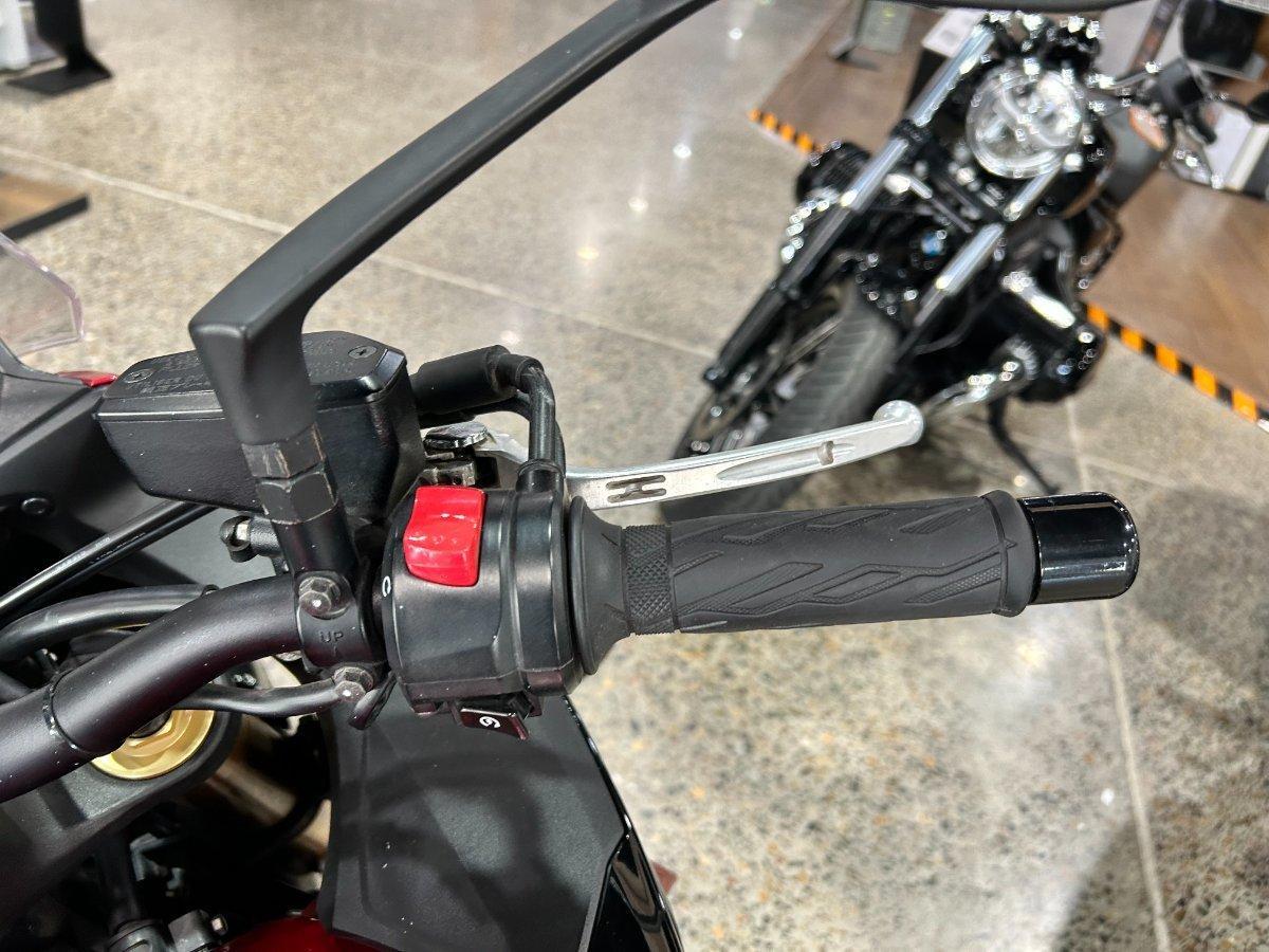 2016 SUZUKI GSX-S1000F ROAD