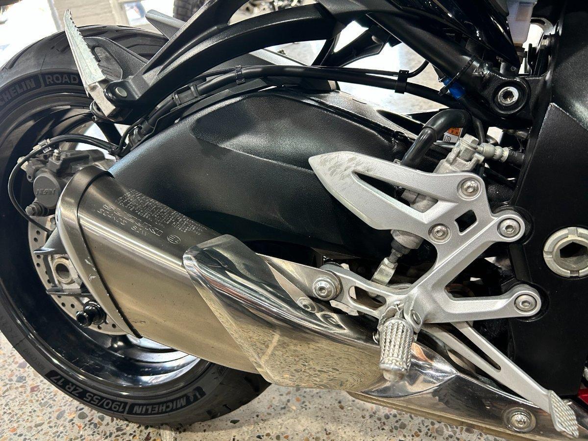 2016 SUZUKI GSX-S1000F ROAD