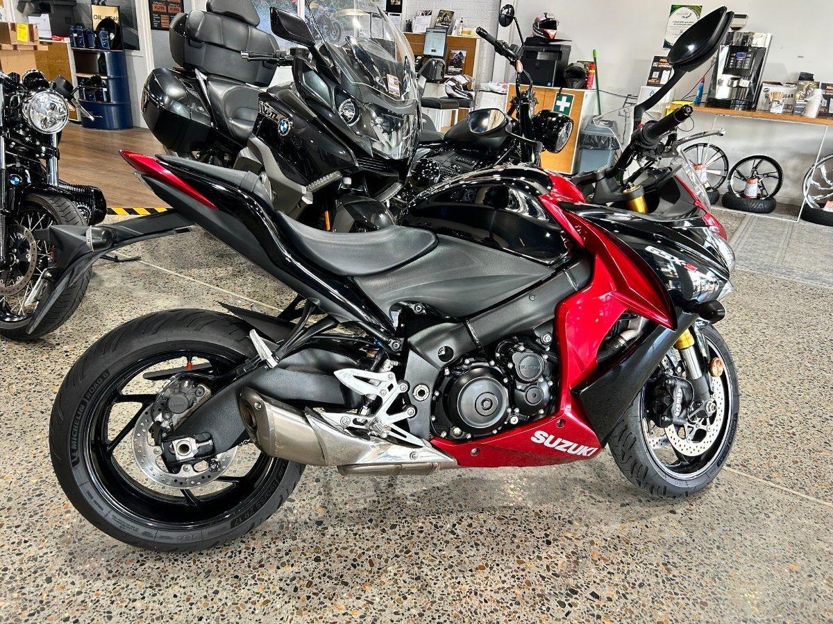 2016 SUZUKI GSX-S1000F ROAD
