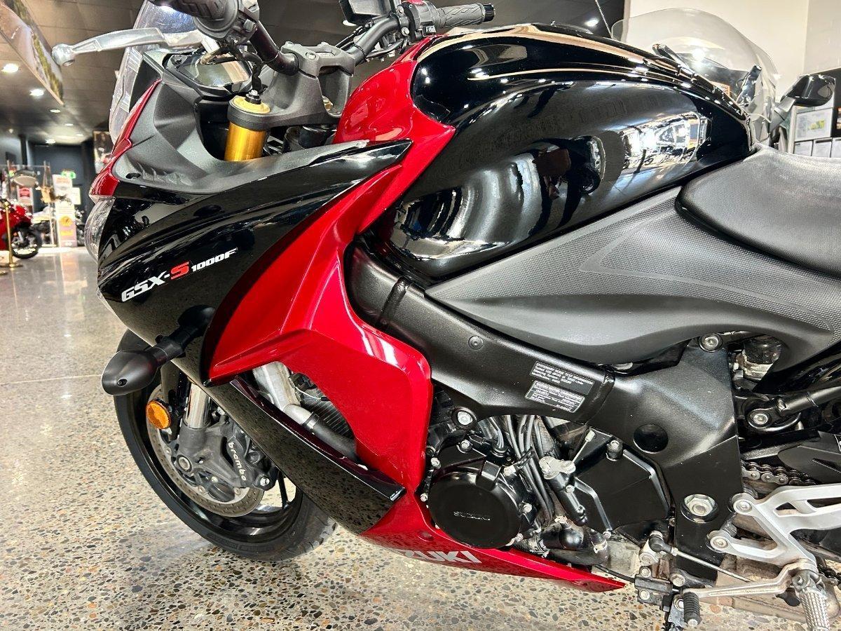 2016 SUZUKI GSX-S1000F ROAD