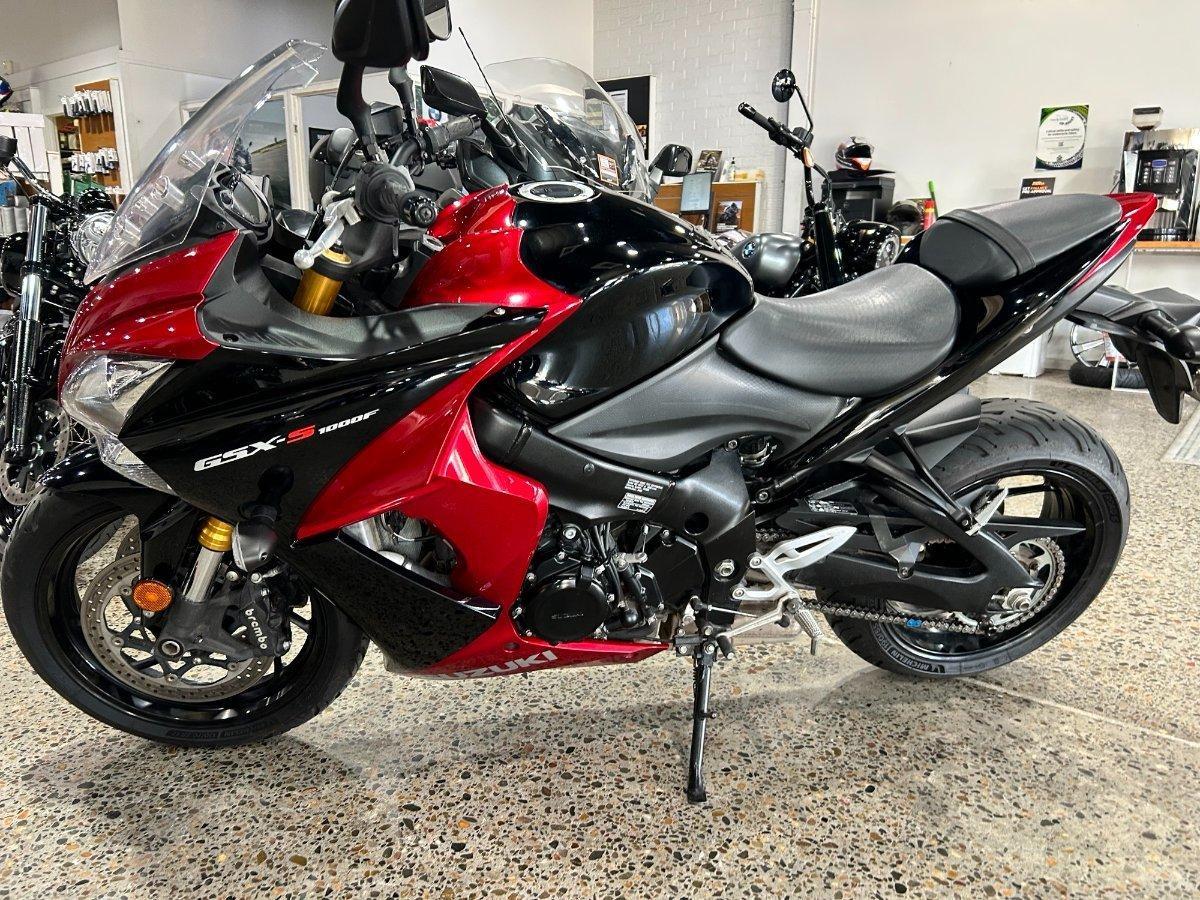 2016 SUZUKI GSX-S1000F ROAD