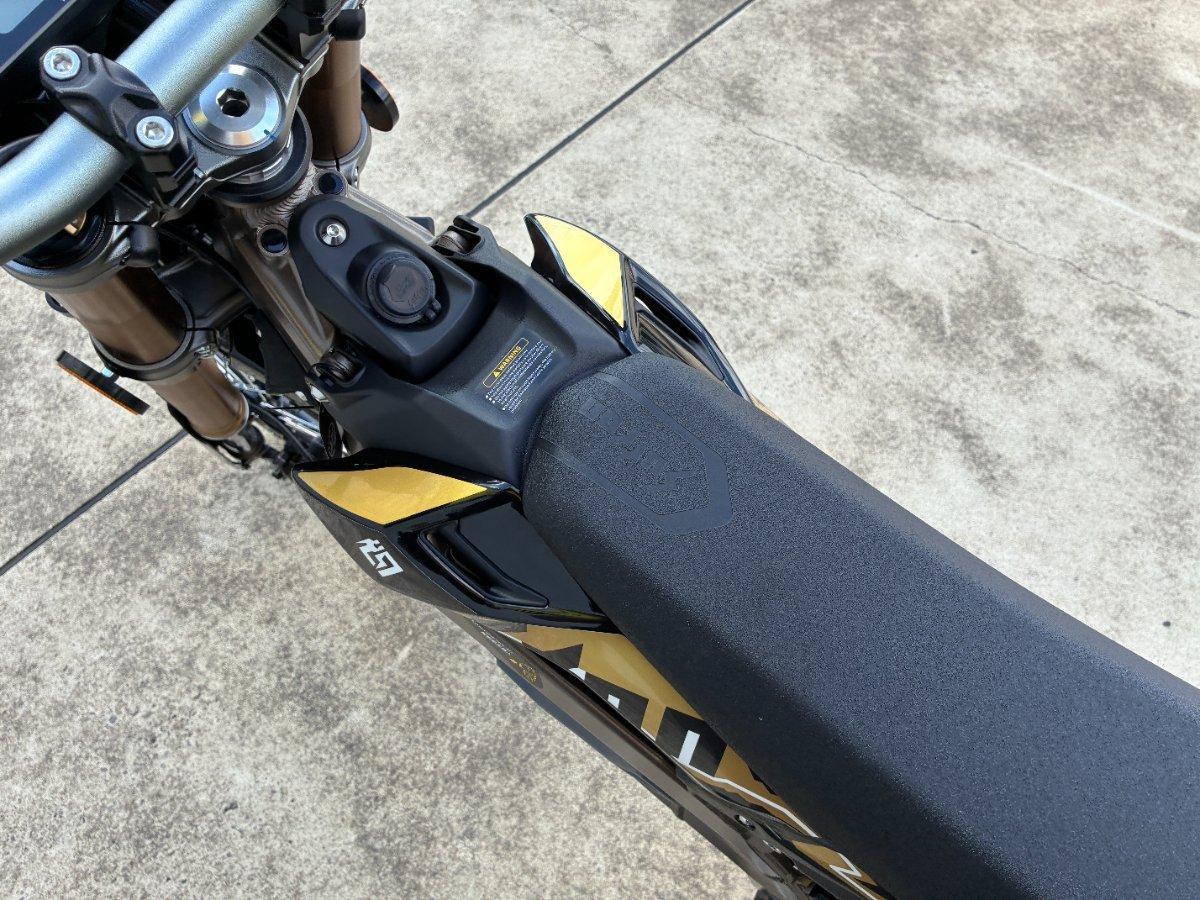 2025 SUR-RON ULTRA BEE T TRAIL