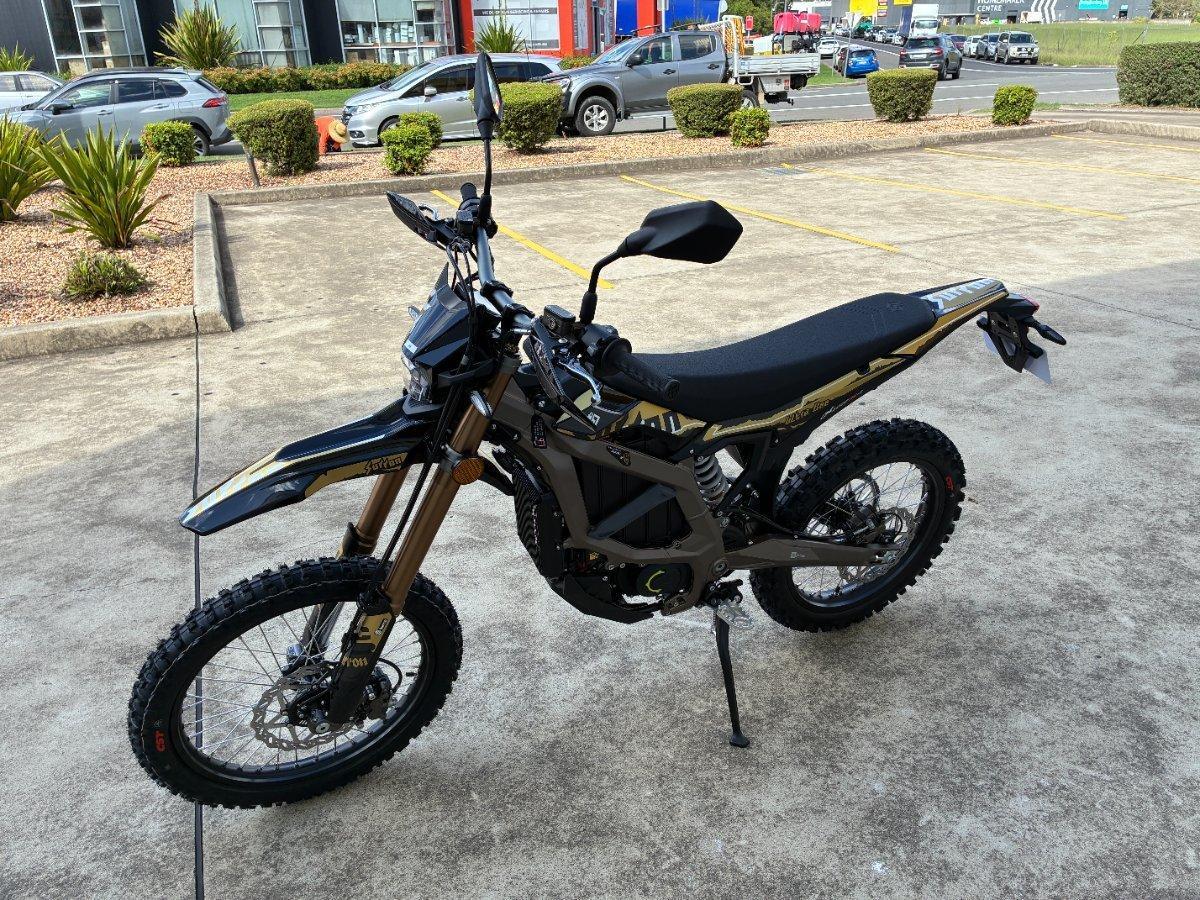 2025 SUR-RON ULTRA BEE T TRAIL