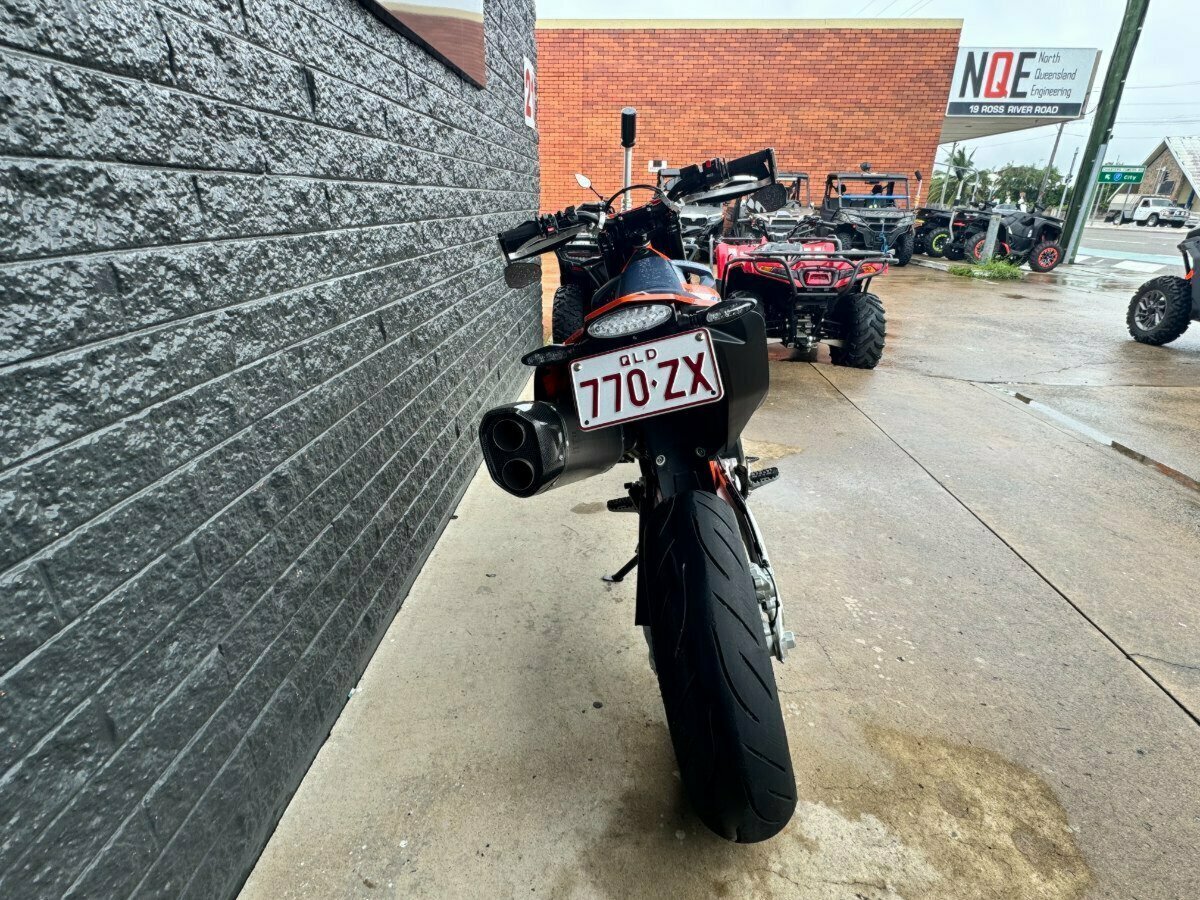 a Fender Eliminator Holder Bracket Black Fit For Kawasaki ZX