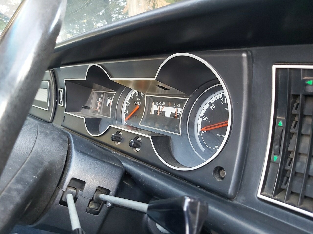 1977 LANCIA BETA 2000 5 SP MANUAL 2D COUPE