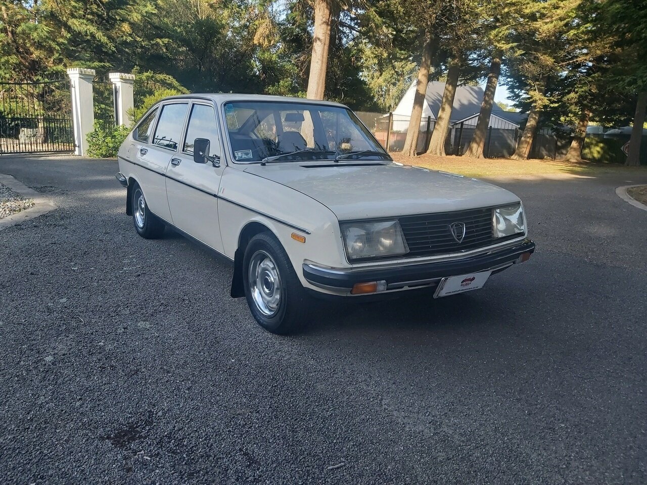 1977 LANCIA BETA 2000 5 SP MANUAL 2D COUPE