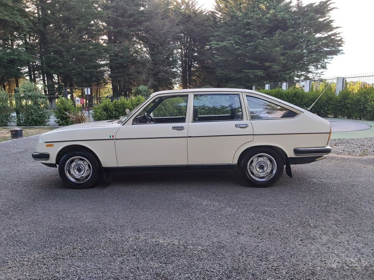 1977 LANCIA BETA 2000 5 SP MANUAL 2D COUPE