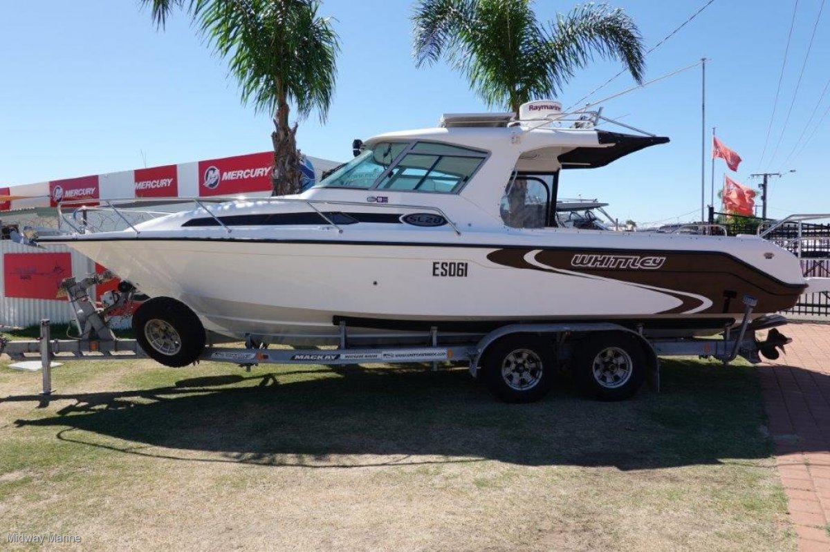 2013 WHITTLEY SL 28 CUDDY CABIN BTFD5226618 BOATTRADER