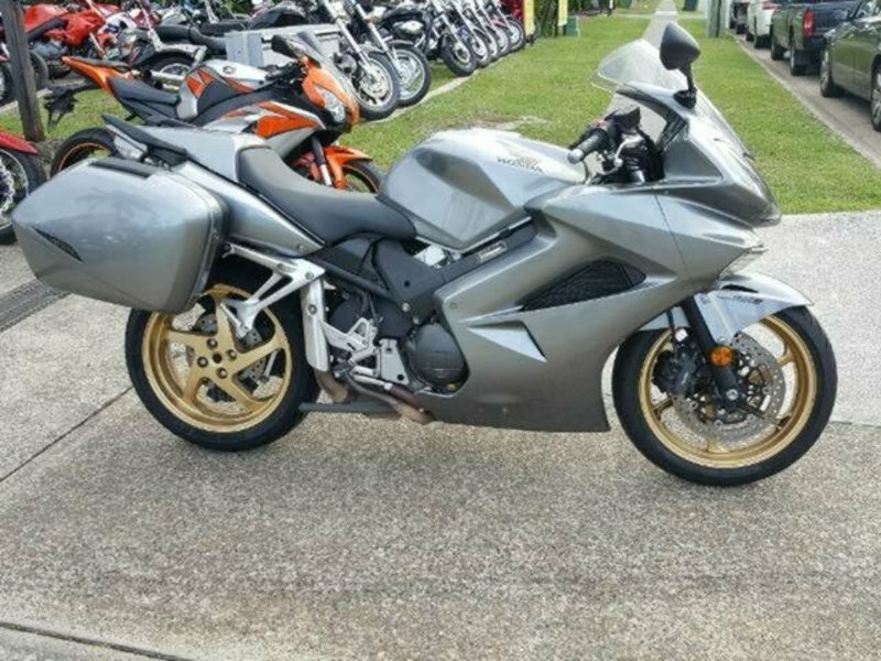 2012 HONDA VFR800Fi
