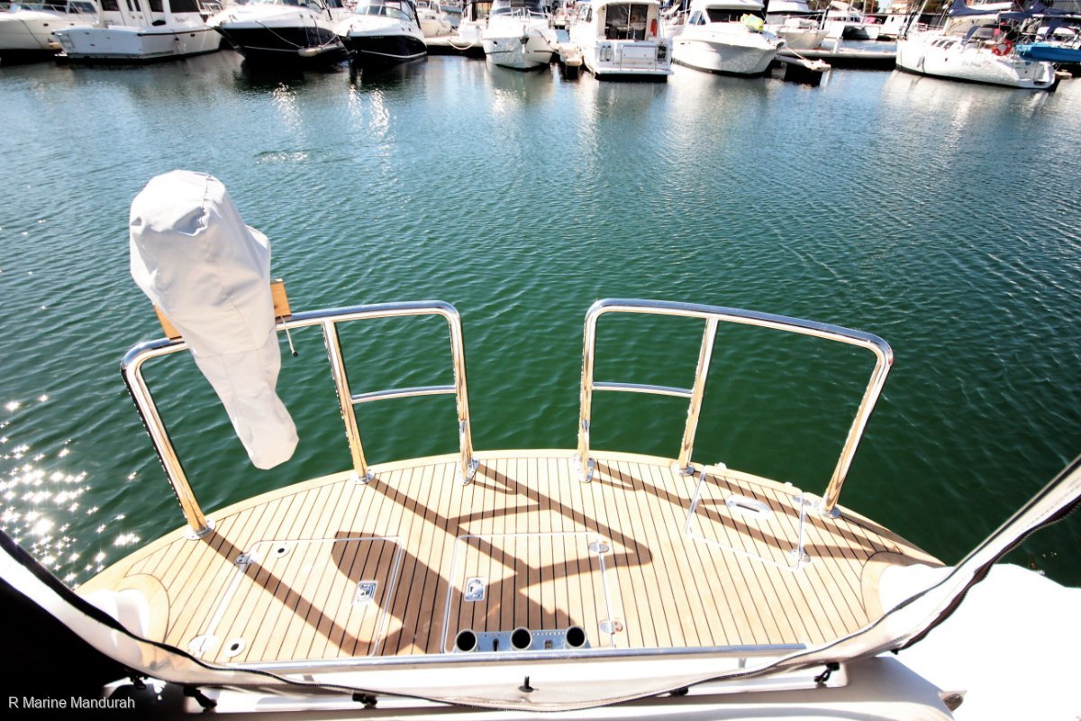 2006 FOUR WINNS 348 VISTA CRUISER