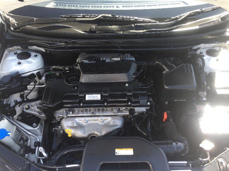 2010 HYUNDAI ELANTRA SX HD