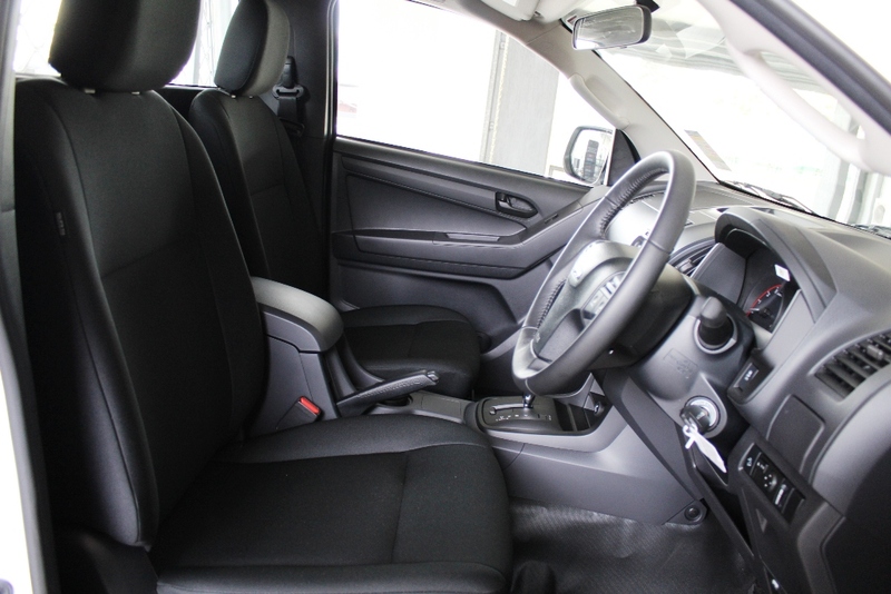2017 ISUZU D-MAX SX