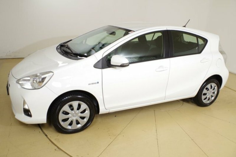2012 TOYOTA PRIUS-C HYBRID NHP10R