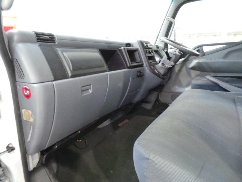 2009 FUSO CANTER PANTECH