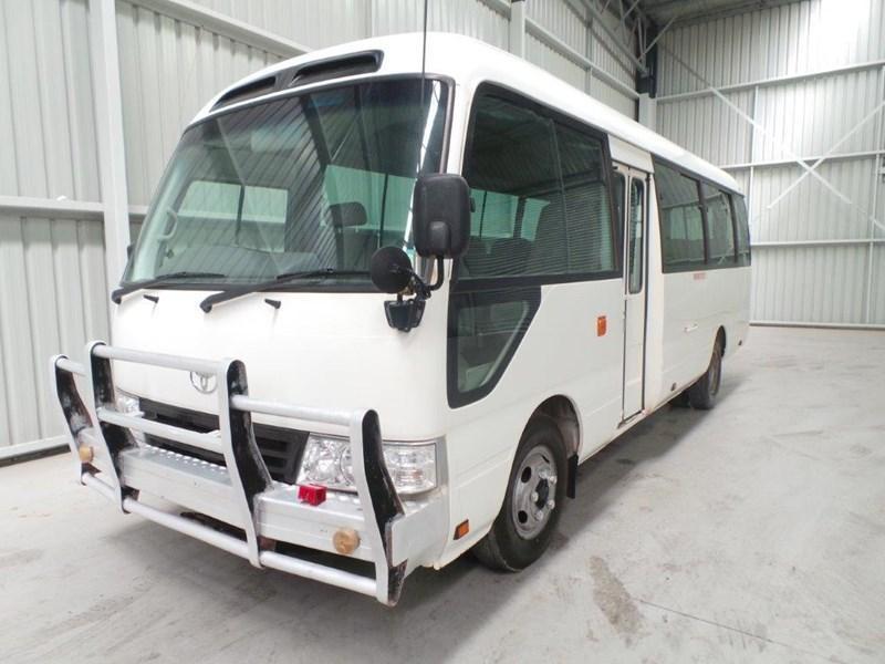 2011 TOYOTA COASTER 50 SERIES BUS