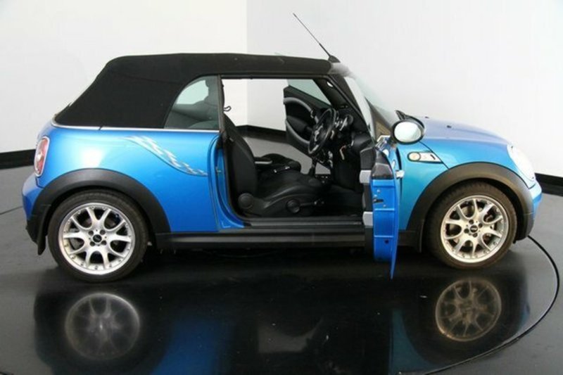 2010 MINI Cabrio Cooper S Chilli Steptronic R57 MY10