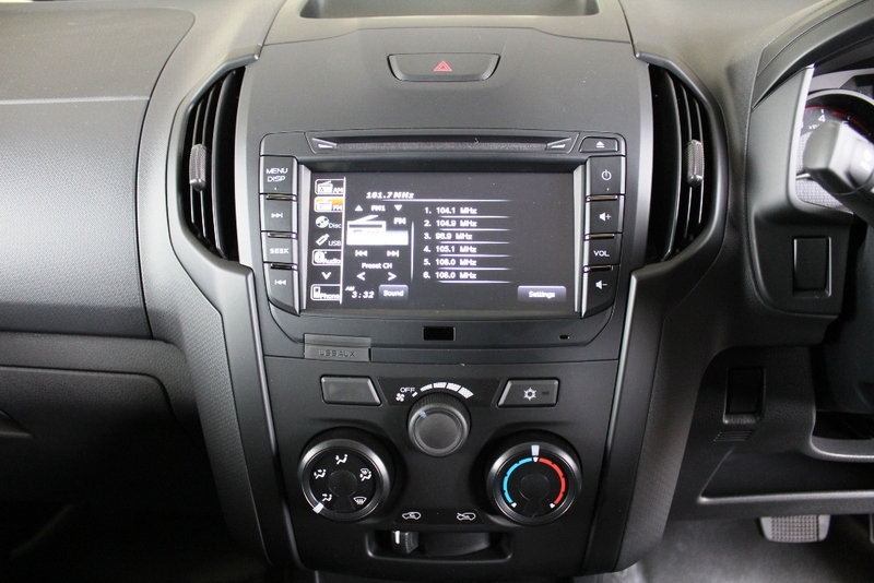 2017 ISUZU D-MAX SX