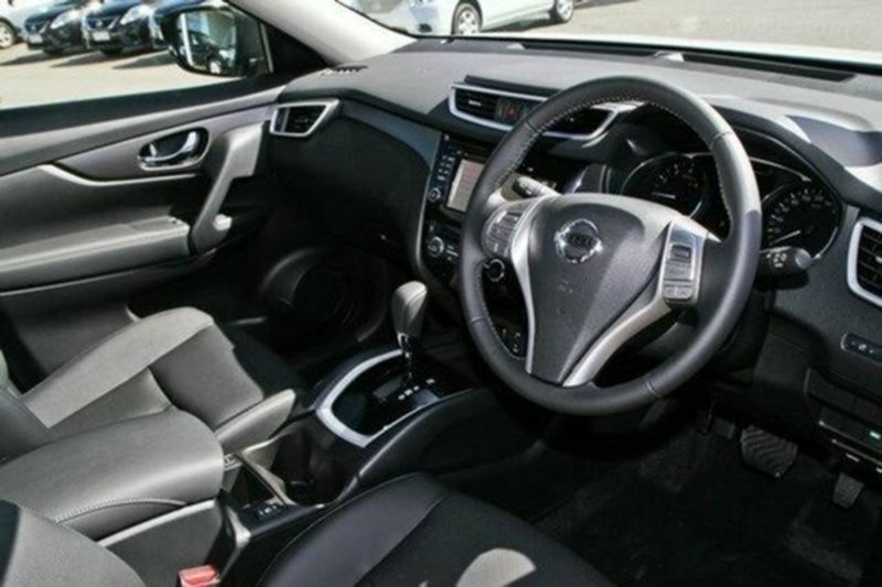 2015 NISSAN X-TRAIL ST-L (FWD) T32