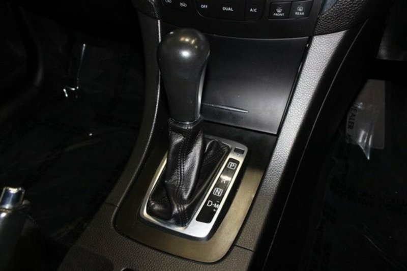 2011 SUZUKI KIZASHI PRESTIGE FR MY11