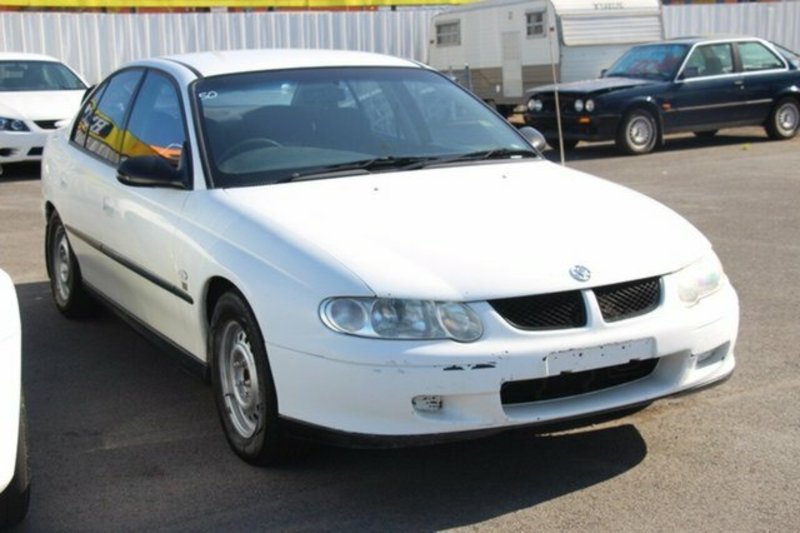 2002 HOLDEN COMMODORE EXECUTIVE VXII