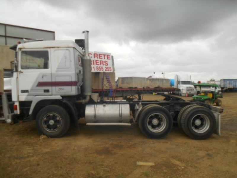 1986 VOLVO F10 F10 Truck
