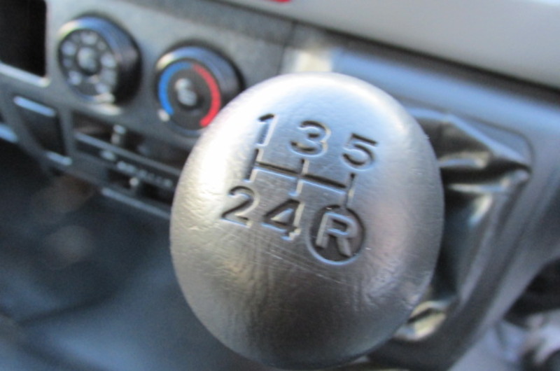 2009 TOYOTA HIACE COMMUTER KDH223R MY07 UPGRADE