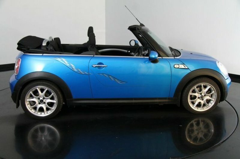 2010 MINI Cabrio Cooper S Chilli Steptronic R57 MY10