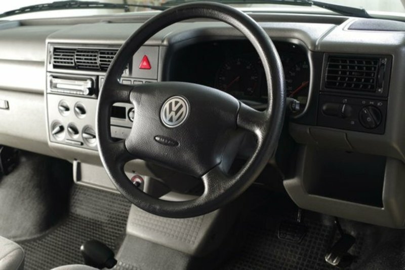 2003 VOLKSWAGEN TRANSPORTER (SWB) T4