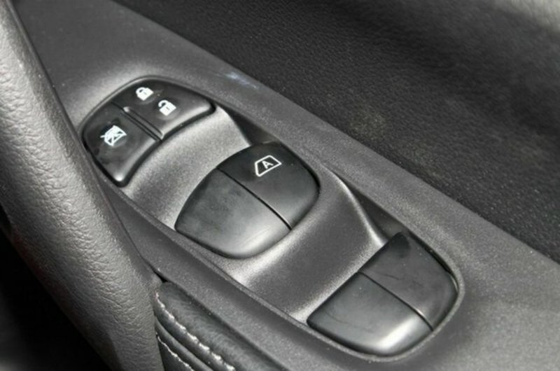 2015 NISSAN X-TRAIL ST (FWD) T32