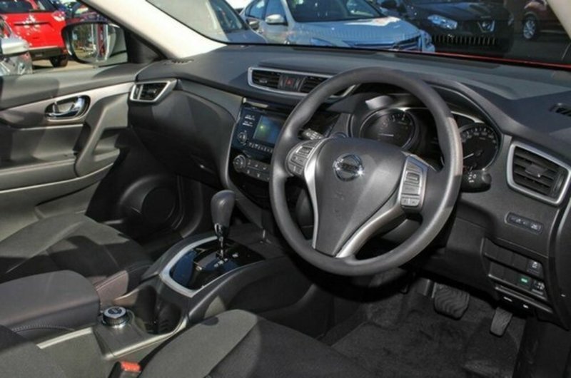 2015 NISSAN X-TRAIL ST (FWD) T32