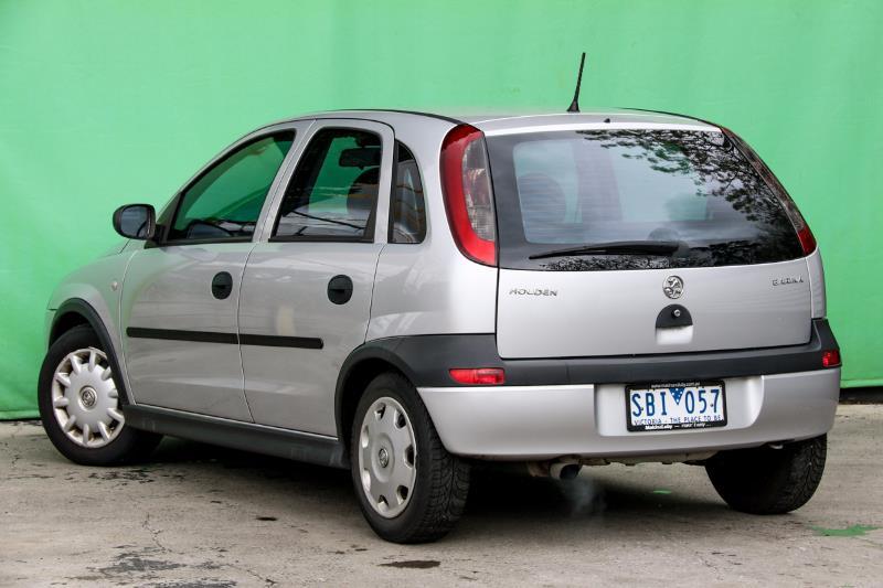 2002 HOLDEN BARINA XC