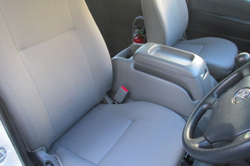 2009 TOYOTA HIACE COMMUTER KDH223R MY07 UPGRADE