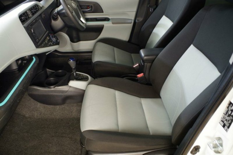 2012 TOYOTA PRIUS-C HYBRID NHP10R