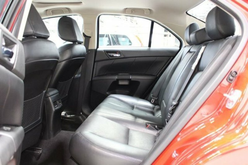 2011 SUZUKI KIZASHI PRESTIGE FR MY11