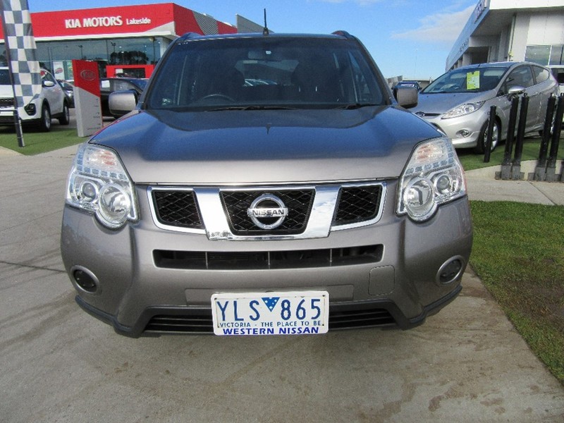 2011 NISSAN X-TRAIL ST T31