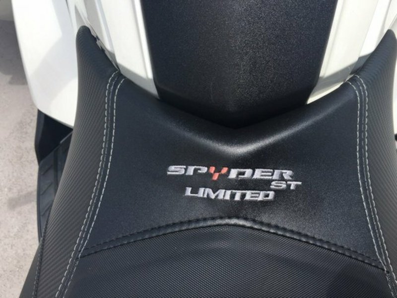 2013 BRP Spyder ST Limited