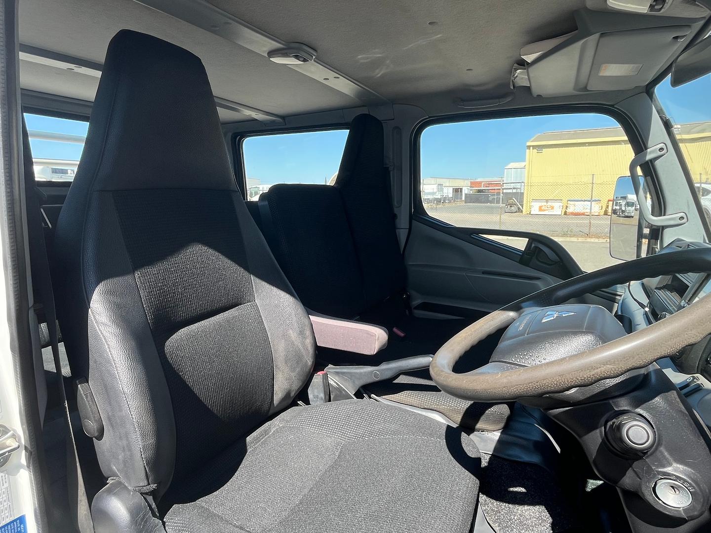 2018 FUSO CANTER 515 DC TRAYTOP WITH DROPSIDES AND REAR HURDLE