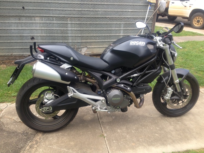 2009 DUCATI 696 MONSTER 696