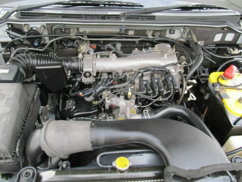 2003 MITSUBISHI PAJERO GLS NP