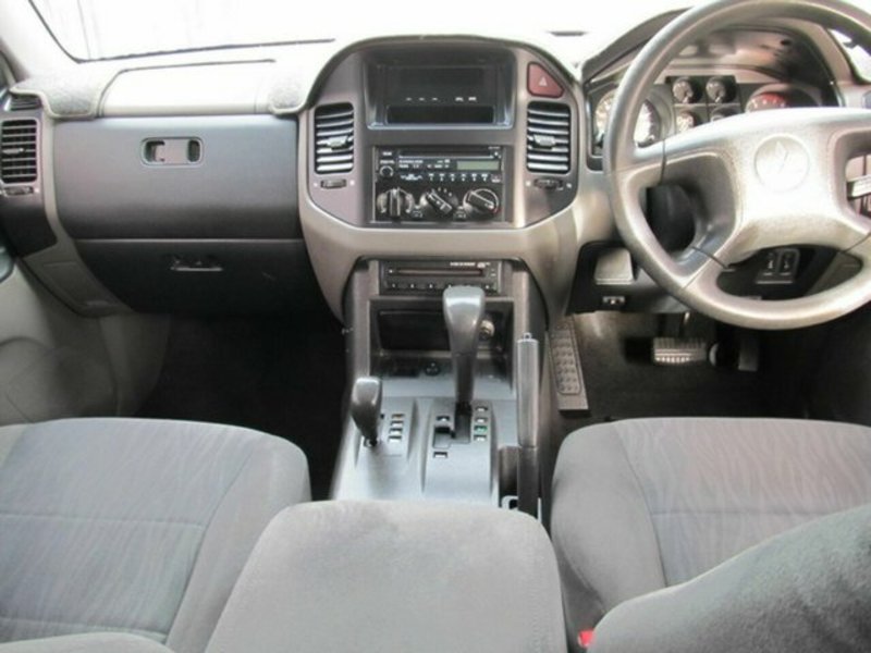 2003 MITSUBISHI PAJERO GLS NP