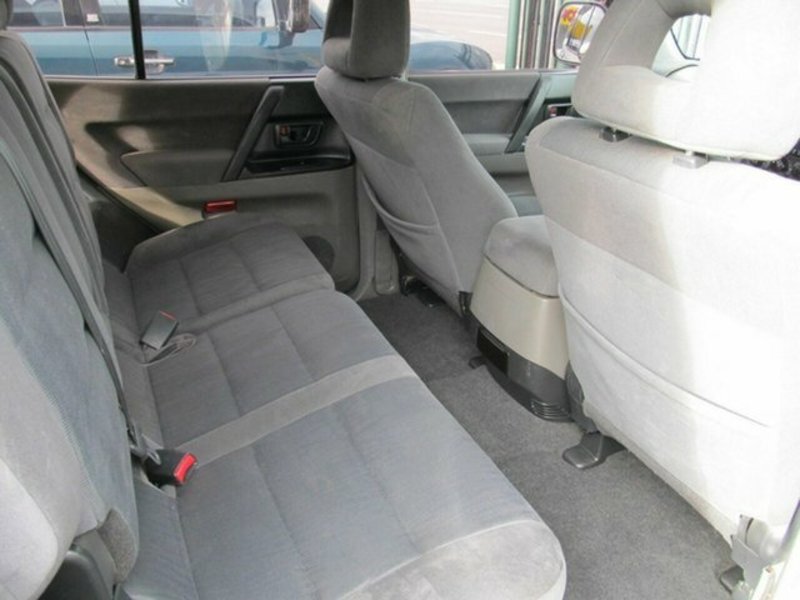 2003 MITSUBISHI PAJERO GLS NP